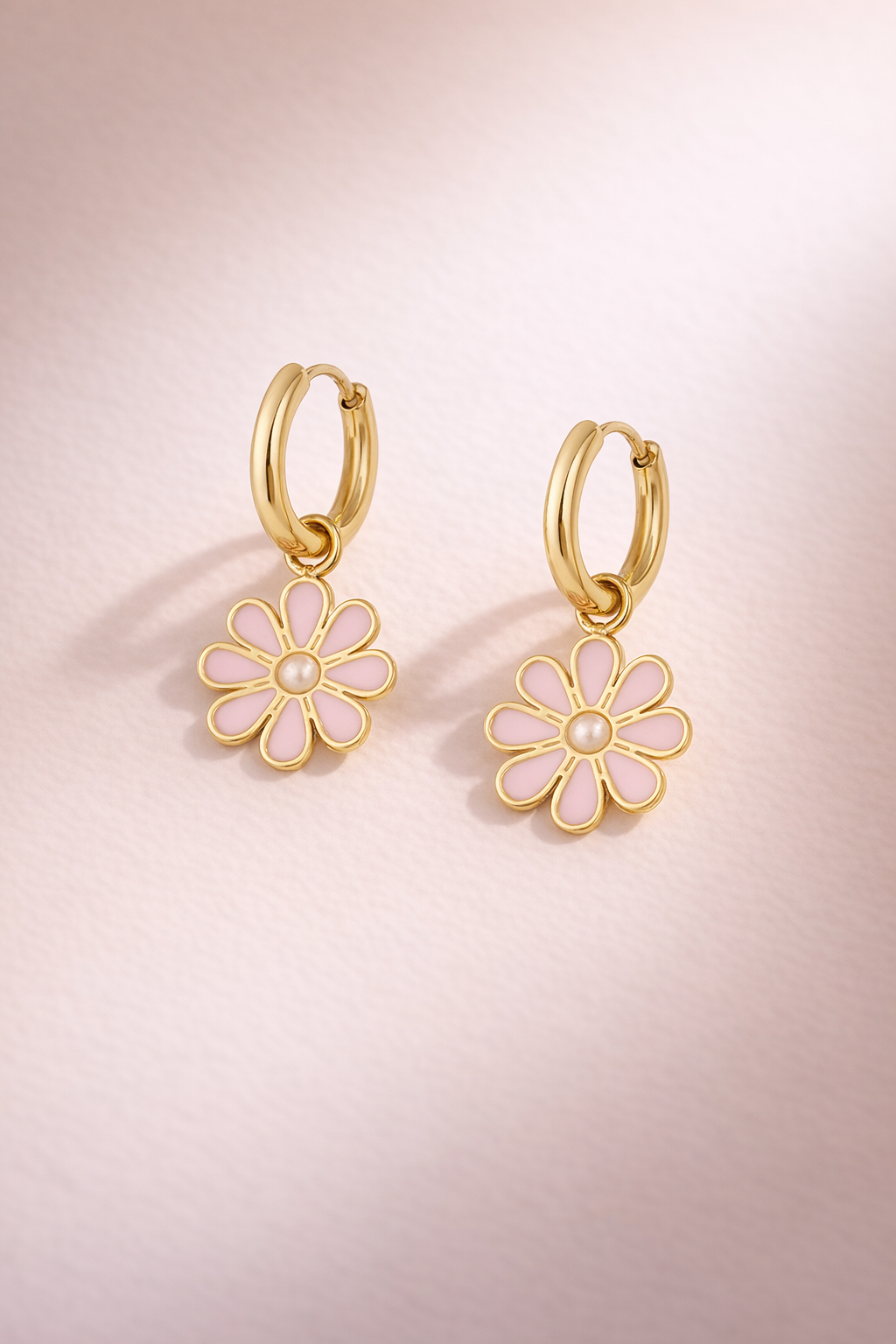 Luna | roestvrij staal oorbellen met roze bloemdetail